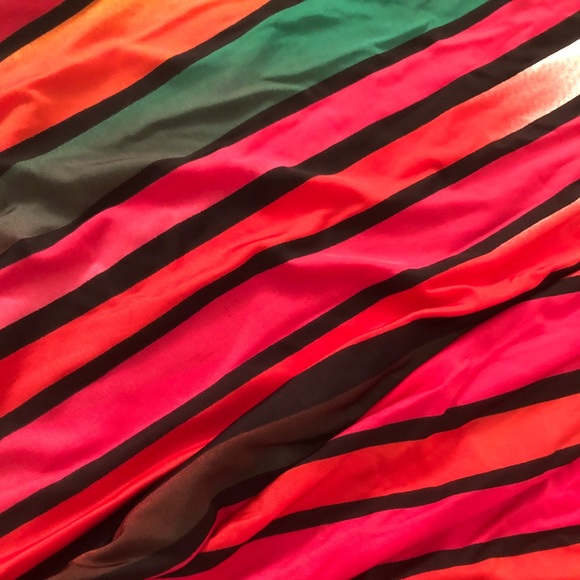 LAST ONE! PRICE FIRM Fuchsia halter jumpsuit. - Picture 3 of 4